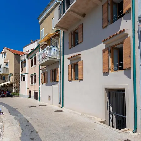 Stunning Apartment In Baska With House Sea View Apartman Baška